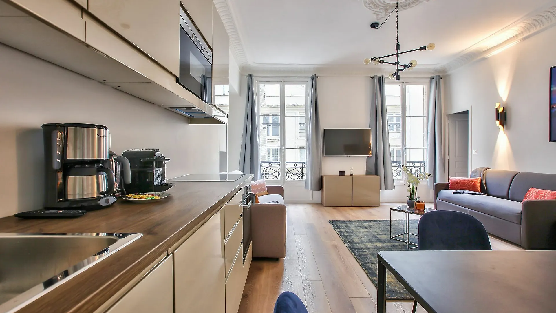 63 Luxury Flat Champs Elysees 1c *
