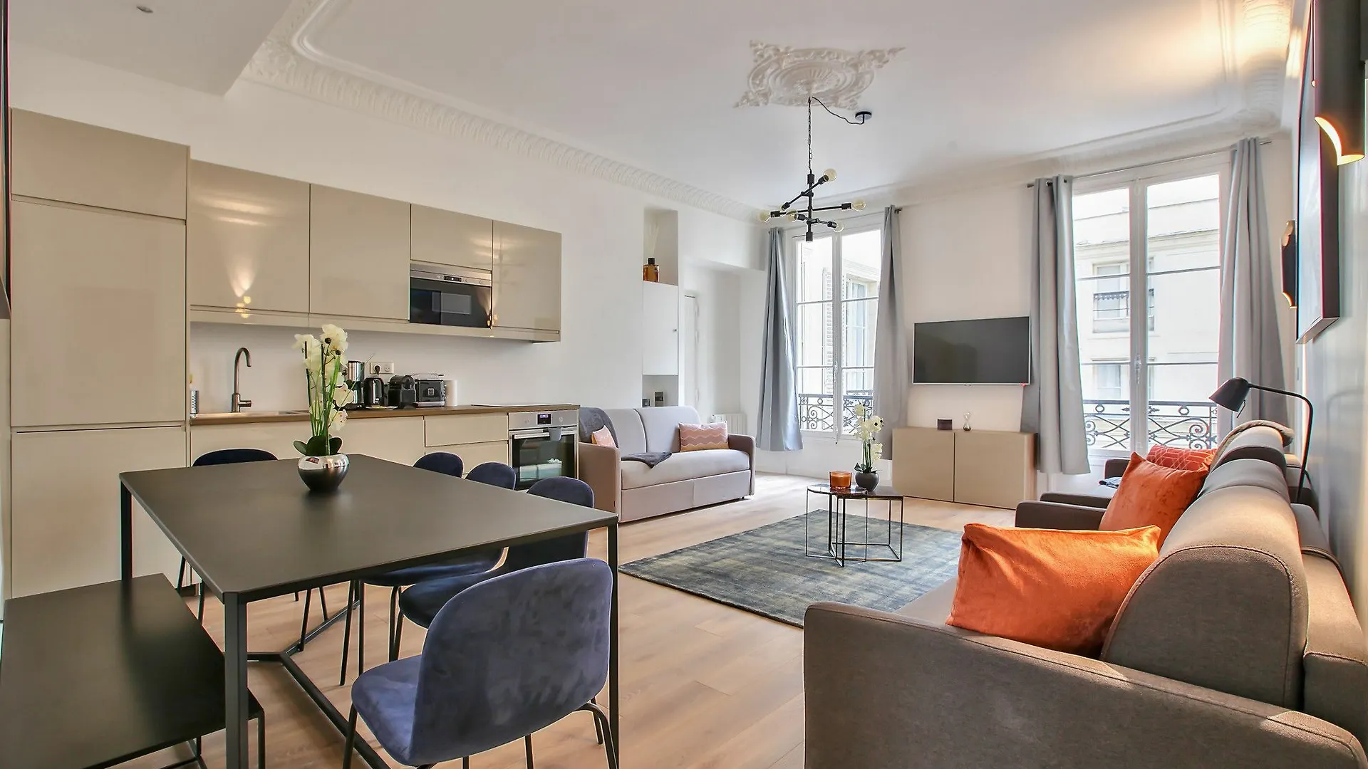 63 Luxury Flat Champs Elysees 1c Paris